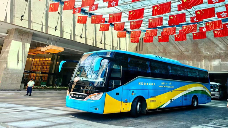 электрический туристический автобус