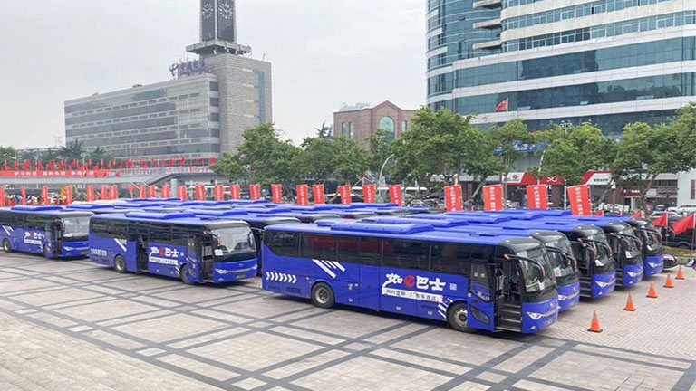 Зеленый Эскорт! Ankai Чистый электрический автобус принимает провод в перевозку Anhui Поездка провинции Конференция! 